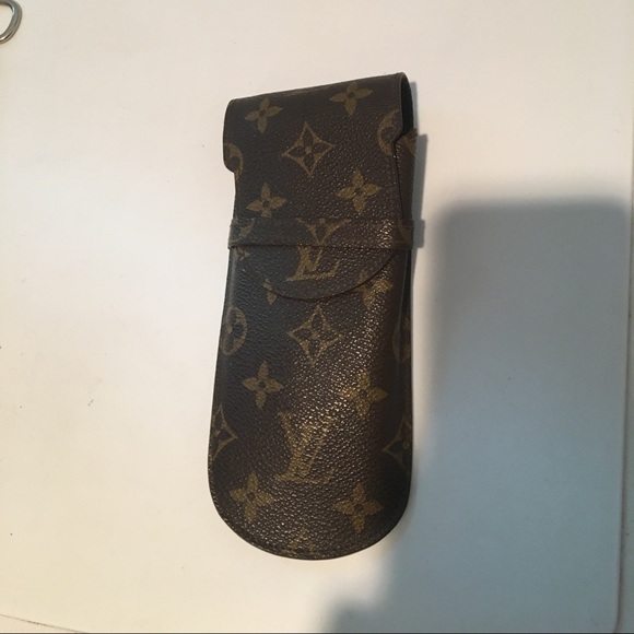 Louis Vuitton Accessories - Louis Vuitton sunglass case